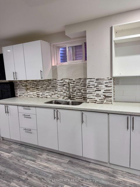 Photo 42 at 3 Jackman Crescent, West Woodbridge, Vaughan