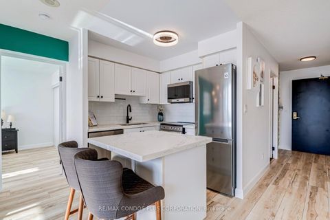 Photo 4 at 1901 - 43 Eglinton Avenue E, Mount Pleasant West, Toronto