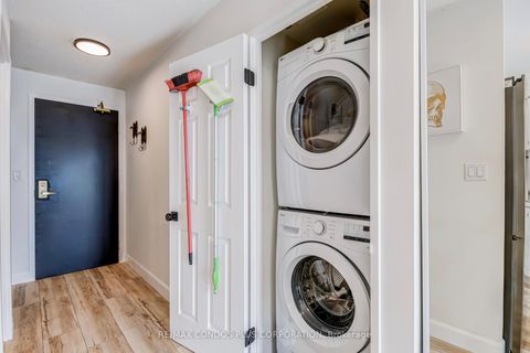 Photo 15 at 1901 - 43 Eglinton Avenue E, Mount Pleasant West, Toronto