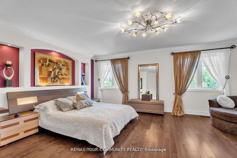 Photo 16 at 35 Vandervoort Drive, Jefferson, Richmond Hill