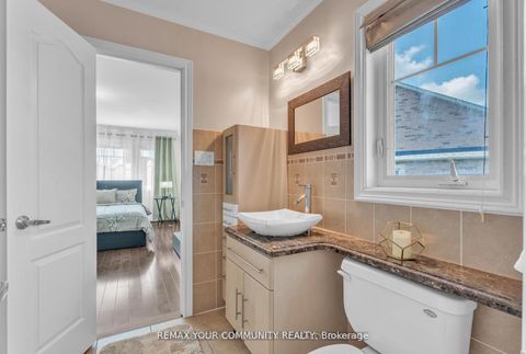 Photo 21 at 35 Vandervoort Drive, Jefferson, Richmond Hill