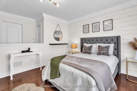 Photo 22 at 35 Vandervoort Drive, Jefferson, Richmond Hill