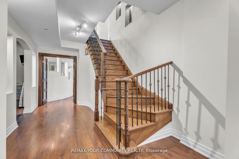 Photo 27 at 35 Vandervoort Drive, Jefferson, Richmond Hill