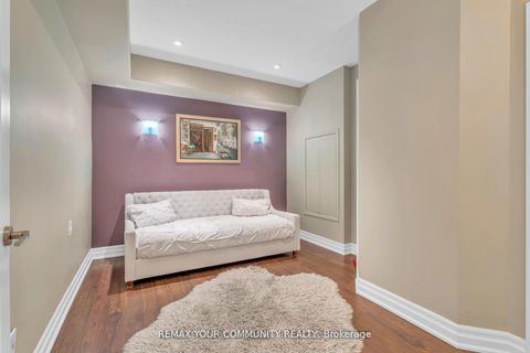 Photo 28 at 35 Vandervoort Drive, Jefferson, Richmond Hill