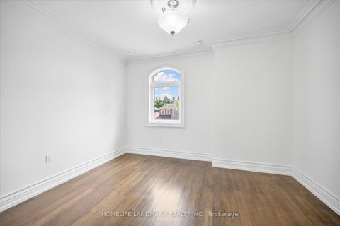 Photo 29 at 92 Caines Avenue, Newtonbrook West, Toronto