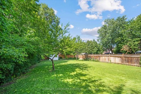Photo 42 at 92 Caines Avenue, Newtonbrook West, Toronto