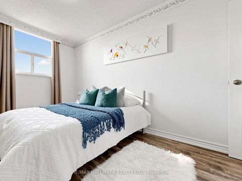 Photo 15 at 1609 - 5 Parkway Forest Drive, Henry Farm, Toronto