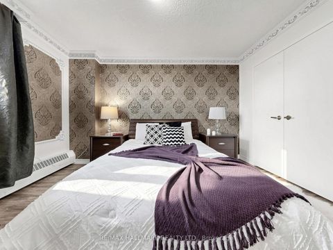Photo 18 at 1609 - 5 Parkway Forest Drive, Henry Farm, Toronto