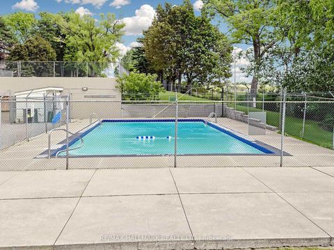 Photo 31 at 1609 - 5 Parkway Forest Drive, Henry Farm, Toronto