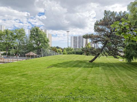 Photo 32 at 1609 - 5 Parkway Forest Drive, Henry Farm, Toronto