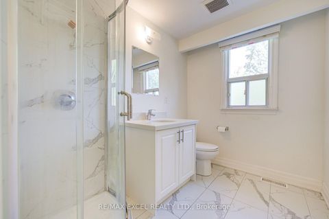 Photo 34 at 6 Averill Crescent, Newtonbrook East, Toronto