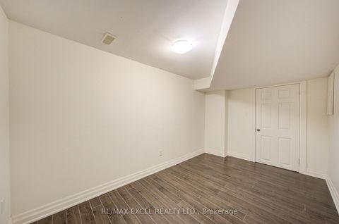 Photo 39 at 6 Averill Crescent, Newtonbrook East, Toronto