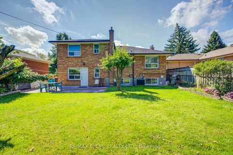 Photo 45 at 6 Averill Crescent, Newtonbrook East, Toronto