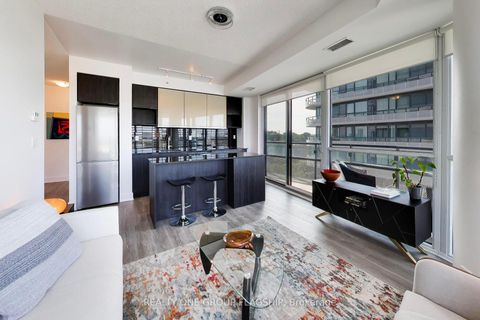 Photo 5 at 709 - 99 The Donway W, Don Mills, Toronto
