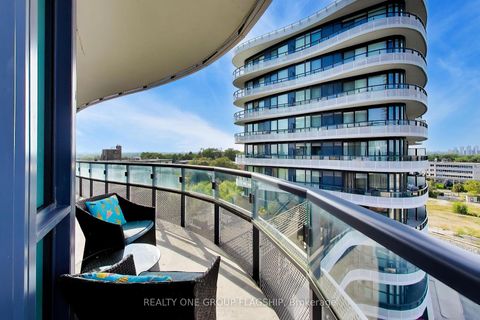 Photo 11 at 709 - 99 The Donway W, Don Mills, Toronto