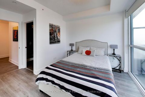 Photo 16 at 709 - 99 The Donway W, Don Mills, Toronto