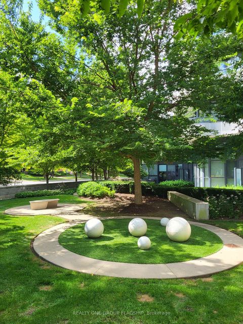 Photo 28 at 709 - 99 The Donway W, Don Mills, Toronto