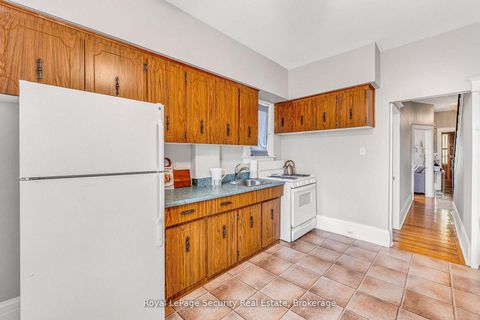 Photo 5 at 667 Ossington Avenue, Little Italy, Toronto