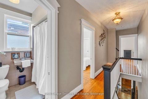 Photo 24 at 667 Ossington Avenue, Little Italy, Toronto