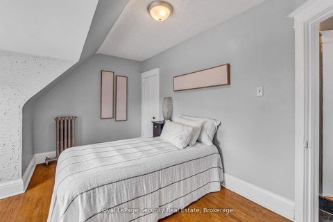 Photo 30 at 667 Ossington Avenue, Little Italy, Toronto