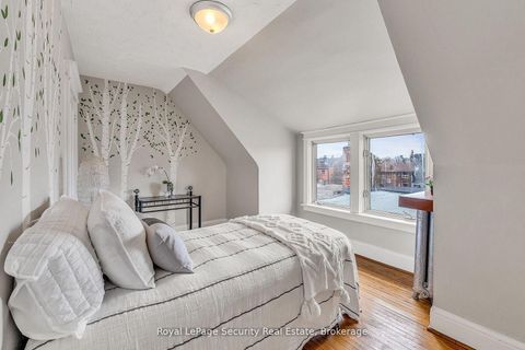 Photo 31 at 667 Ossington Avenue, Little Italy, Toronto