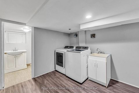 Photo 37 at 667 Ossington Avenue, Little Italy, Toronto