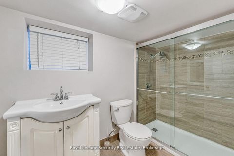 Photo 39 at 667 Ossington Avenue, Little Italy, Toronto