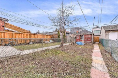 Photo 44 at 667 Ossington Avenue, Little Italy, Toronto