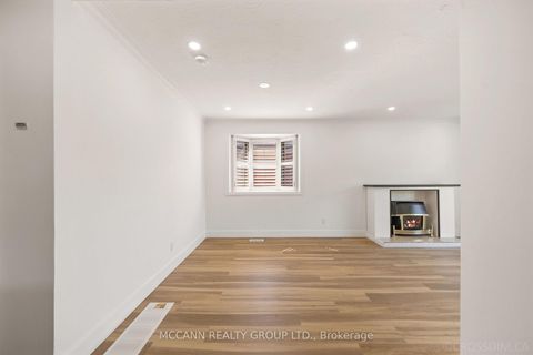 Photo 7 at 17 Barlow Road, Woburn, Toronto