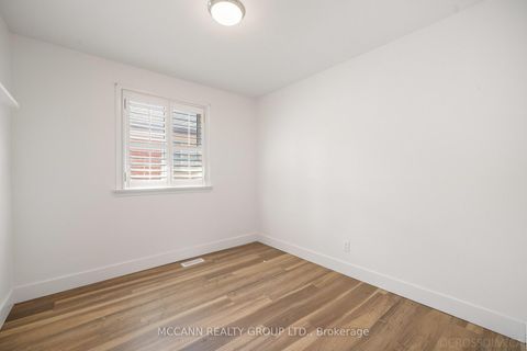 Photo 11 at 17 Barlow Road, Woburn, Toronto