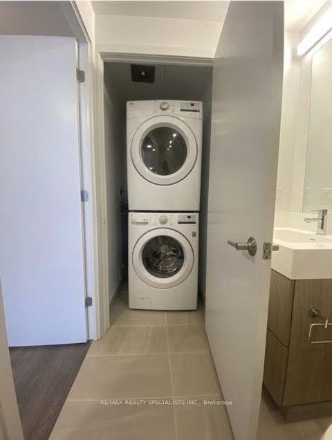 Photo 3 at 1508 - 130 River Street, Regent Park, Toronto