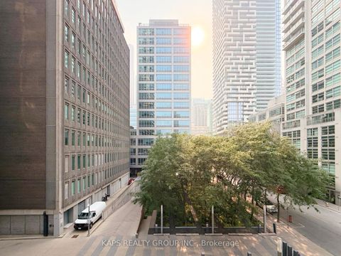 Photo 9 at 410 - 33 Lombard Street, Yonge Corridor, Toronto
