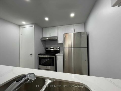 Photo 11 at 111 - 68 Douro Street, Niagara, Toronto