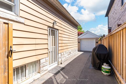 Photo 18 at 43 Heale Avenue, Cliffside, Toronto