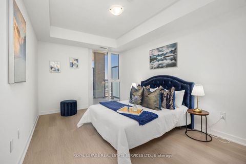 Photo 10 at 608 - 859 The Queensway, Queensway, Toronto