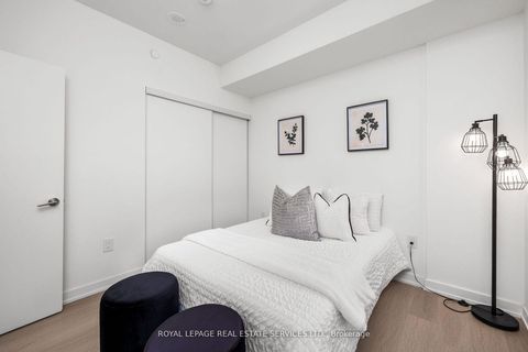 Photo 17 at 608 - 859 The Queensway, Queensway, Toronto