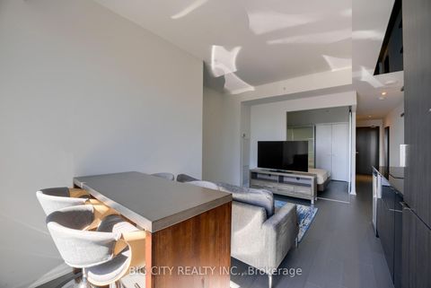 Photo 7 at 4014 - 70 Temperance Street, Bay Street Corridor, Toronto