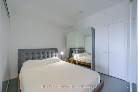 Photo 9 at 4014 - 70 Temperance Street, Bay Street Corridor, Toronto