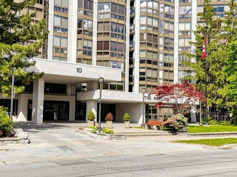 Photo 2 at 203 - 10 Kenneth Avenue, Willowdale East, Toronto