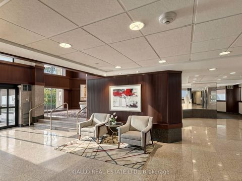 Photo 4 at 203 - 10 Kenneth Avenue, Willowdale East, Toronto