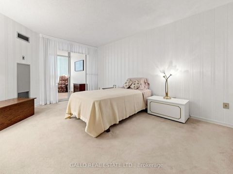 Photo 23 at 203 - 10 Kenneth Avenue, Willowdale East, Toronto