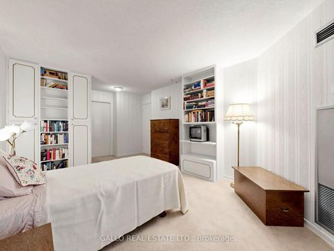 Photo 24 at 203 - 10 Kenneth Avenue, Willowdale East, Toronto