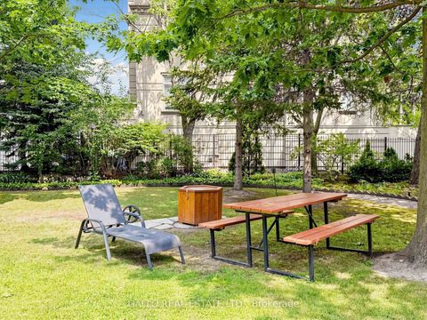 Photo 35 at 203 - 10 Kenneth Avenue, Willowdale East, Toronto