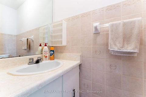 Photo 6 at 37 - 69 Maple Branch Path, The Westway, Toronto