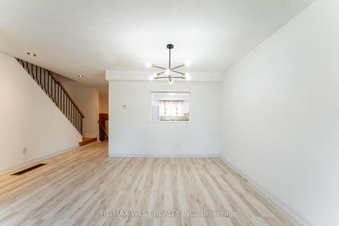 Photo 16 at 37 - 69 Maple Branch Path, The Westway, Toronto