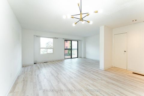 Photo 18 at 37 - 69 Maple Branch Path, The Westway, Toronto