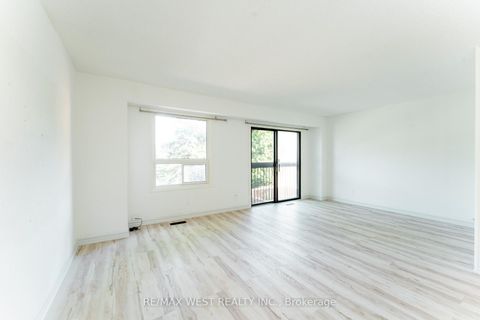 Photo 19 at 37 - 69 Maple Branch Path, The Westway, Toronto