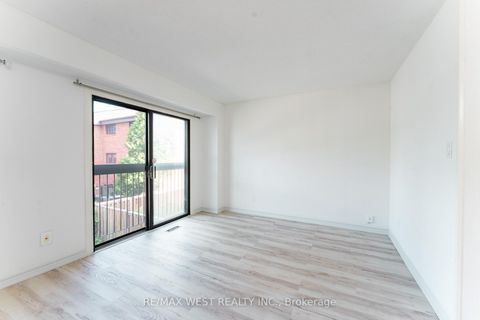 Photo 21 at 37 - 69 Maple Branch Path, The Westway, Toronto