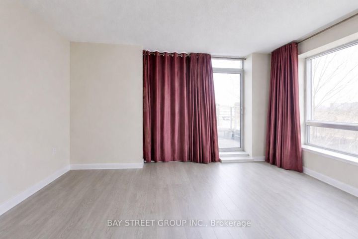 Photo 5 at TH07 - 25 Singer Court, Bayview Village, Toronto