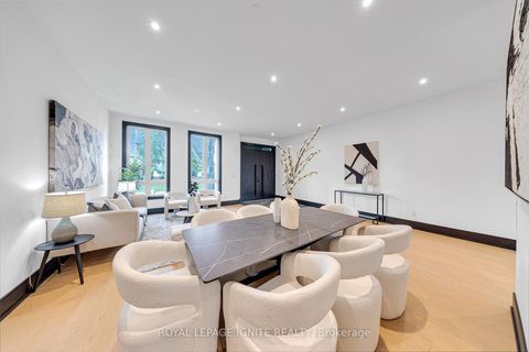 Photo 4 at 15 Deblyn Drive E, L'Amoreaux, Toronto